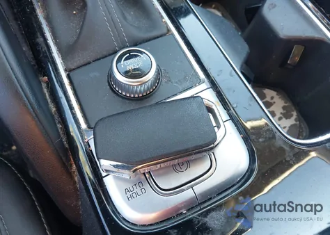 2022 Kia Telluride Lx z USA, uszkodzony, nr VIN 5XYP24HC6NG256420